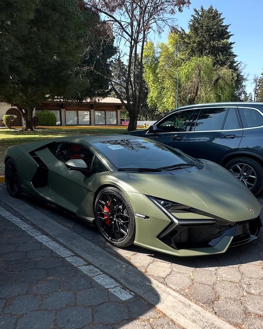 Post 10 by Autos Exóticos T/M on Instagram (carousel)