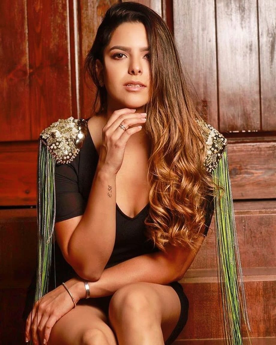 Post 7 by Lizeth Gonzalez R on Instagram (image)