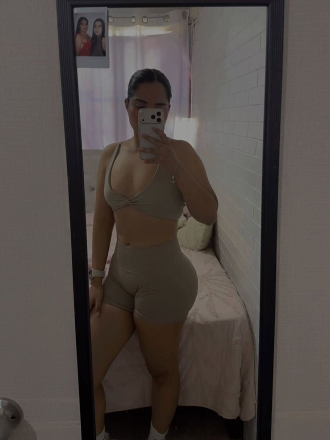 Post 6 by Yareli Rincon on Instagram (carousel)