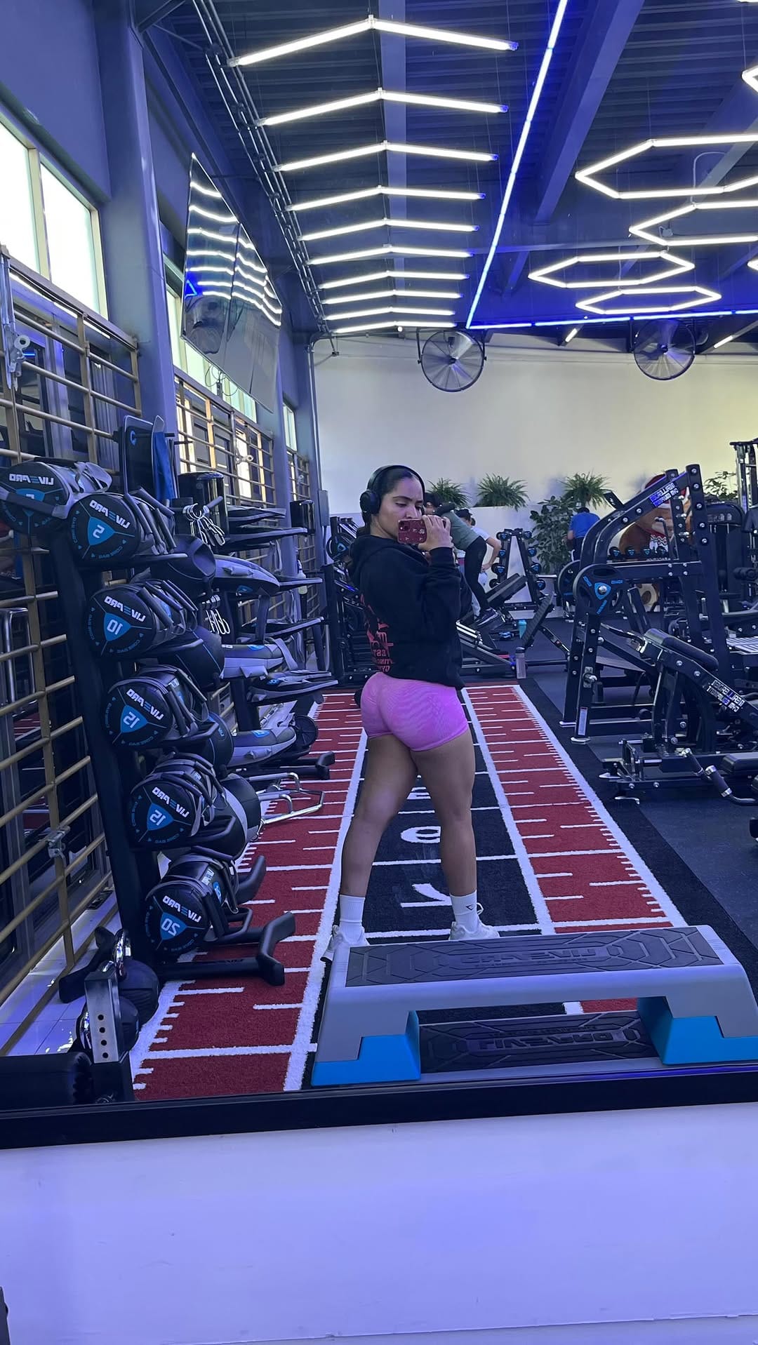 Post 9 by Yareli Rincon on Instagram (video)