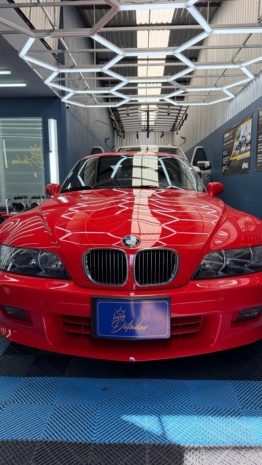 Post 2 by KingDetailer on Instagram (video)