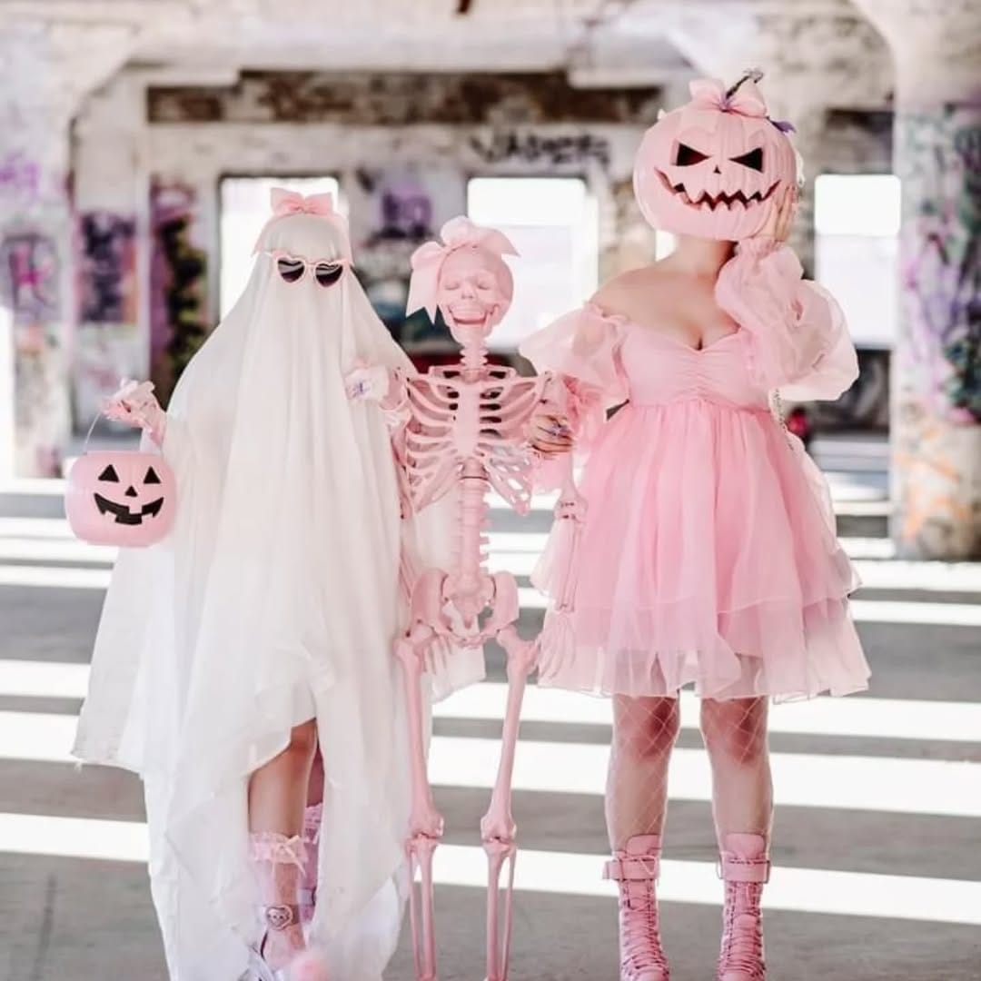 Post 4 by Peach on Instagram (image)