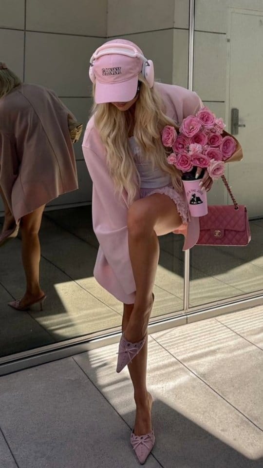 Post 6 by Peach on Instagram (video)