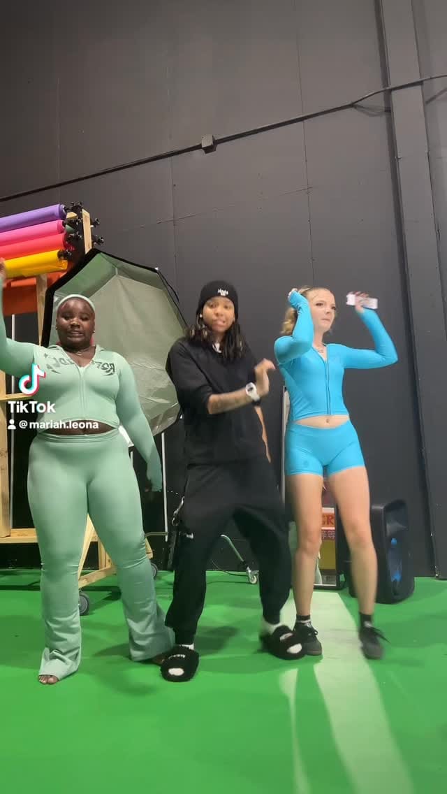 Post 6 by 𝒎𝒂𝒓𝒊𝒂𝒉♡ on Instagram (video)