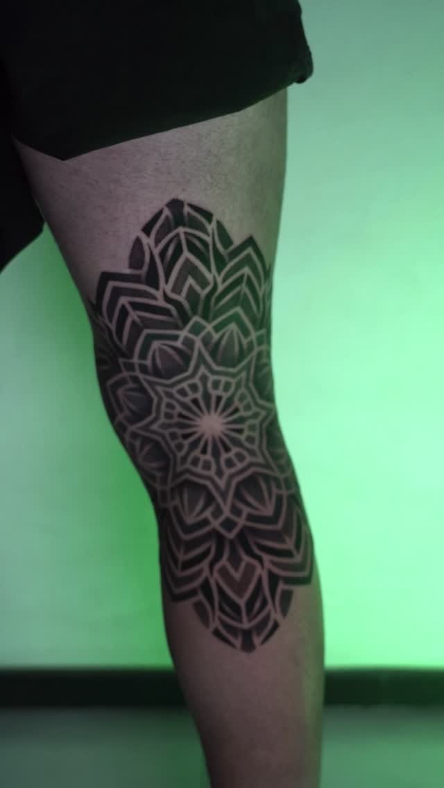 Post 6 by Ritual Tattoo Estudio Uruguay on Instagram (video)