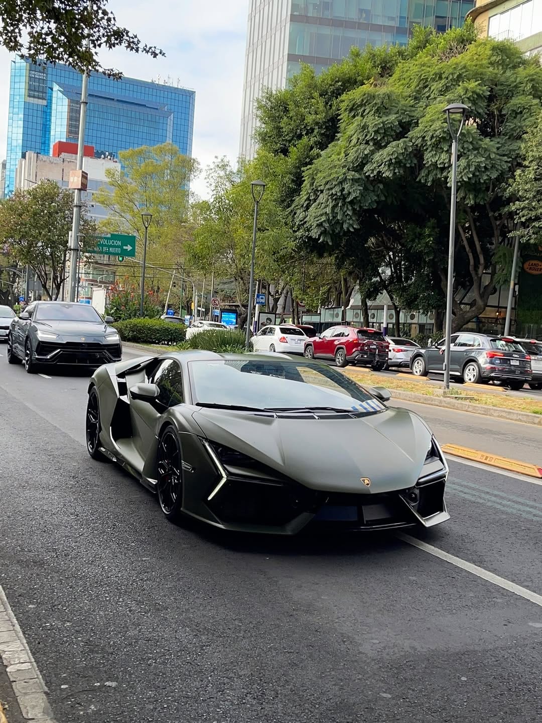 Post 6 by Autos Exóticos de CDMX 🇲🇽 on Instagram (image)