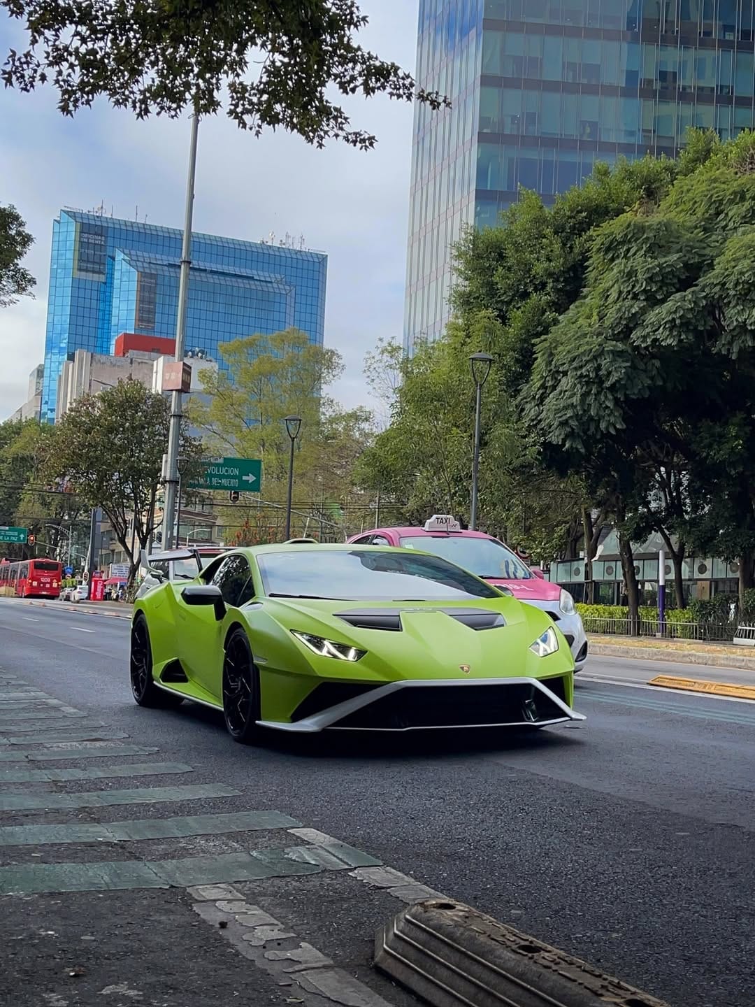 Post 8 by Autos Exóticos de CDMX 🇲🇽 on Instagram (image)