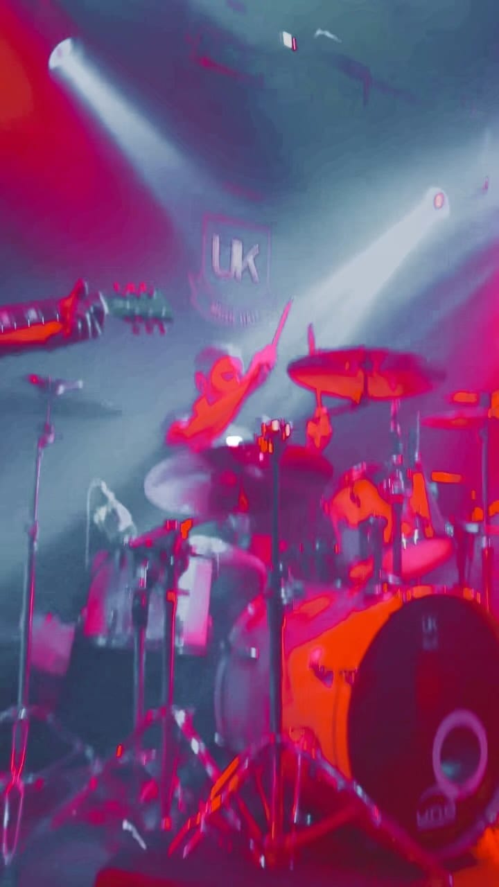 Post 10 by Ledbetterpj - Pearl Jam Cover on Instagram (video)