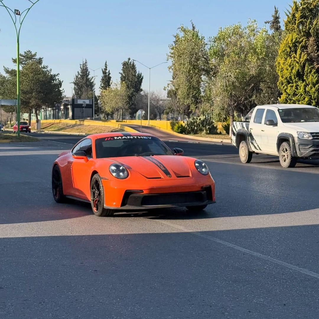 Post 6 by HyperCarsMX on Instagram (image)