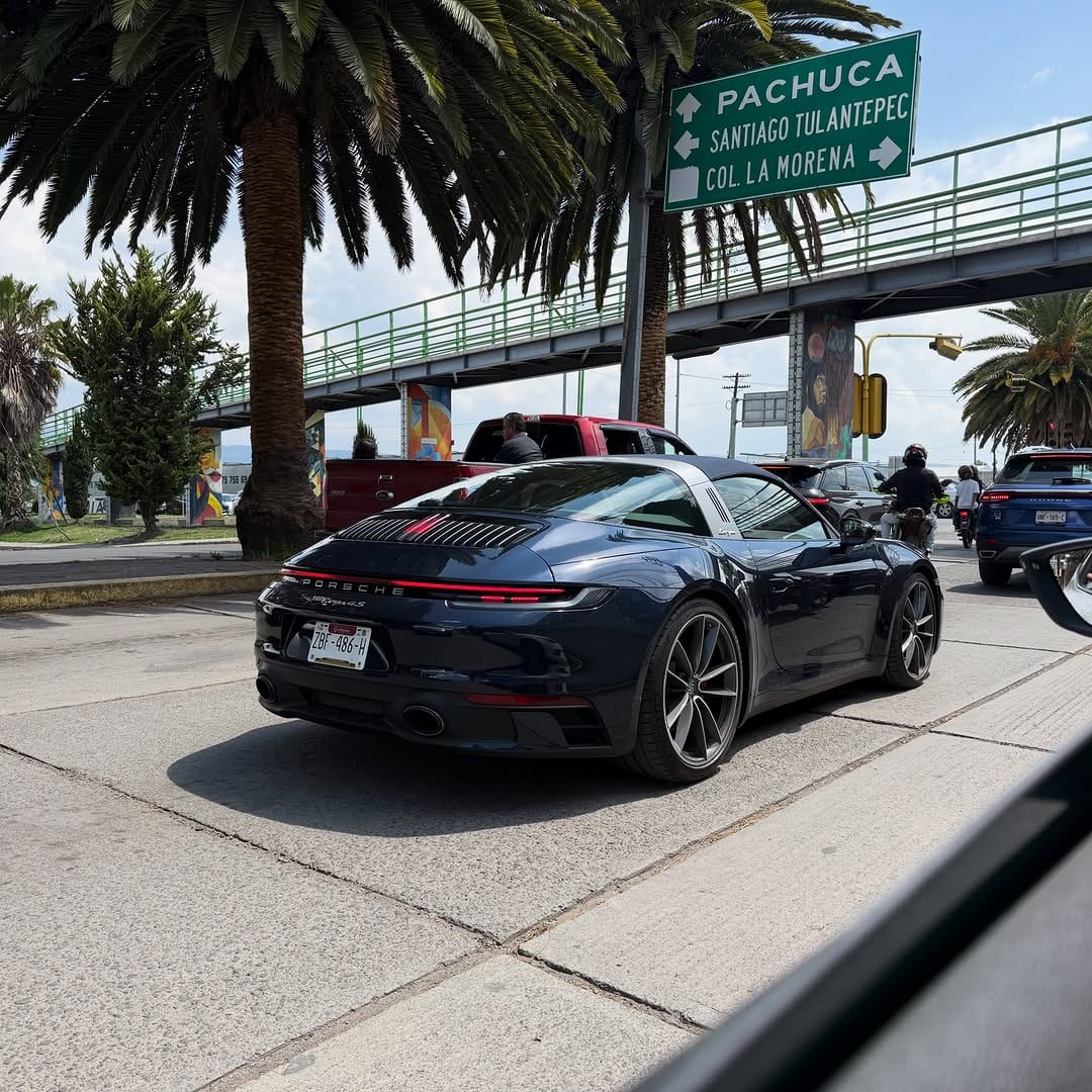 Post 2 by HyperCarsMX on Instagram (image)