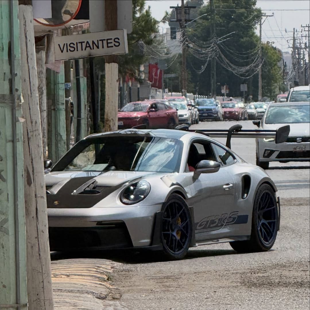 Post 3 by HyperCarsMX on Instagram (image)