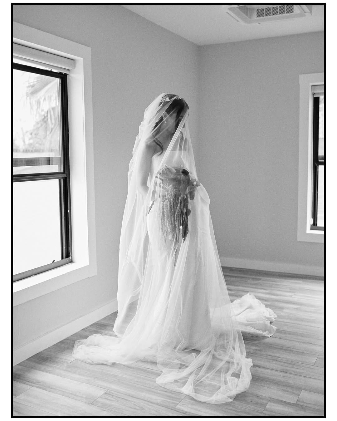 Post 4 by Richard Botello | Mexico Wedding Photographer on Instagram (carousel)