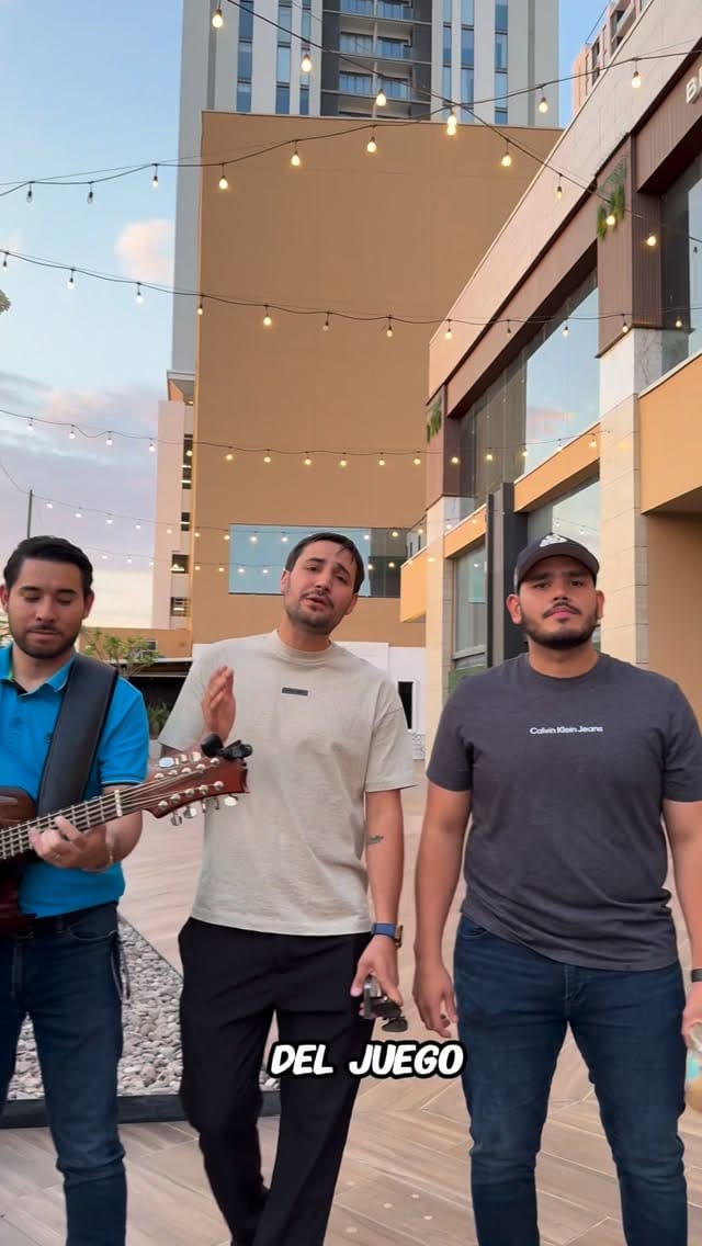 Post 8 by Luisito Vega on Instagram (video)