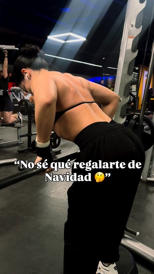 Post 10 by Ana Romero on Instagram (video)