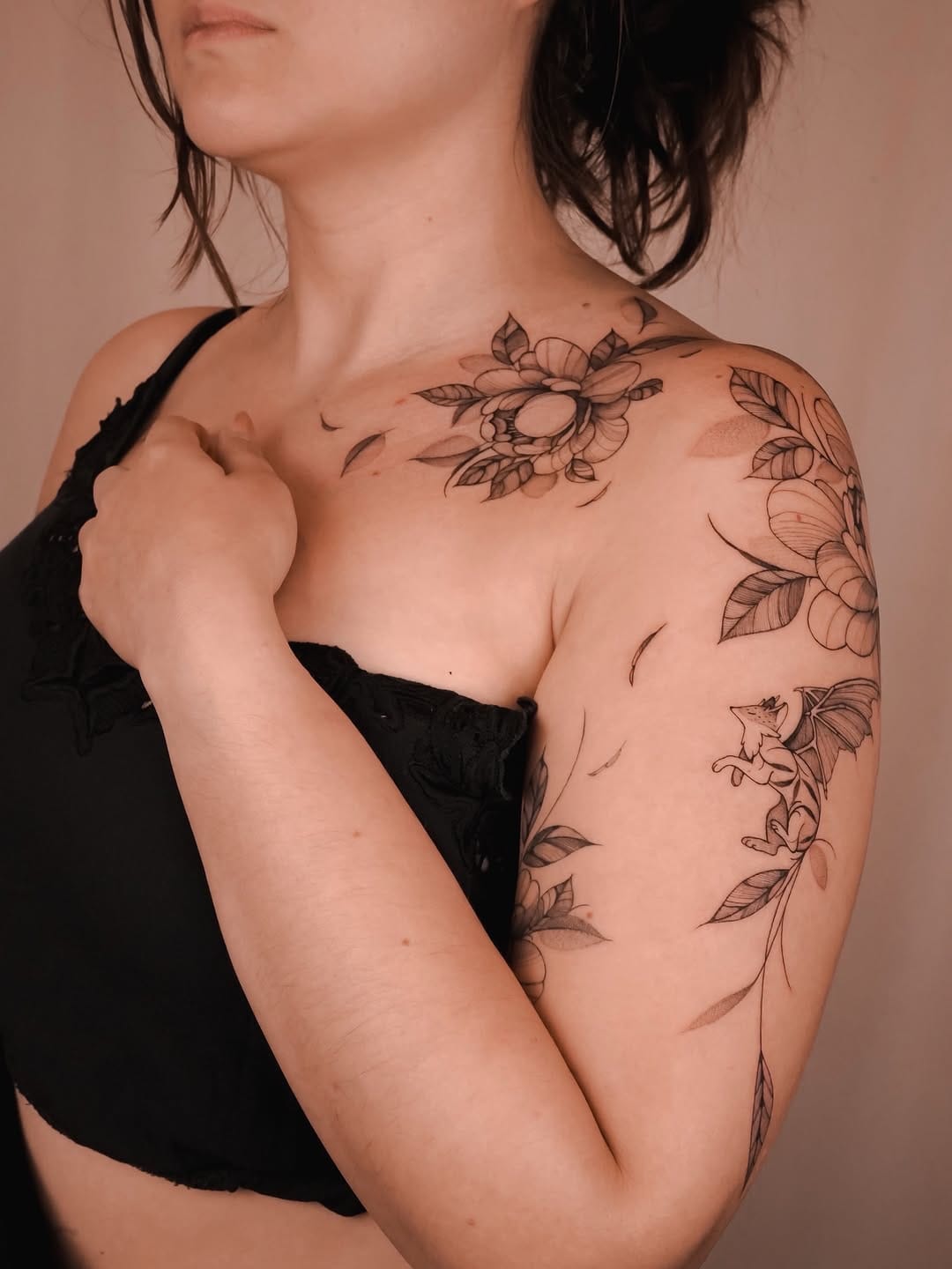 Post 7 by LAU VAN  |  TATUADORA on Instagram (carousel)