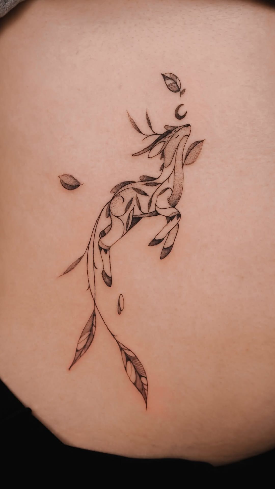 Post 3 by LAU VAN  |  TATUADORA on Instagram (video)