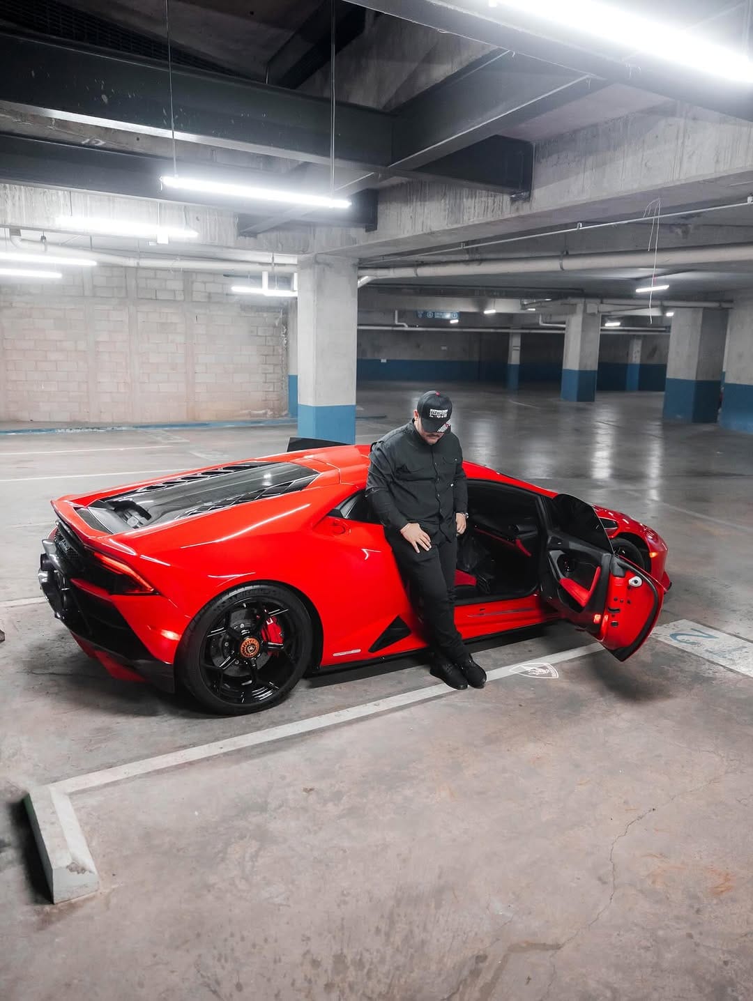 Post 6 by SUPERCARS 🏁 on Instagram (carousel)