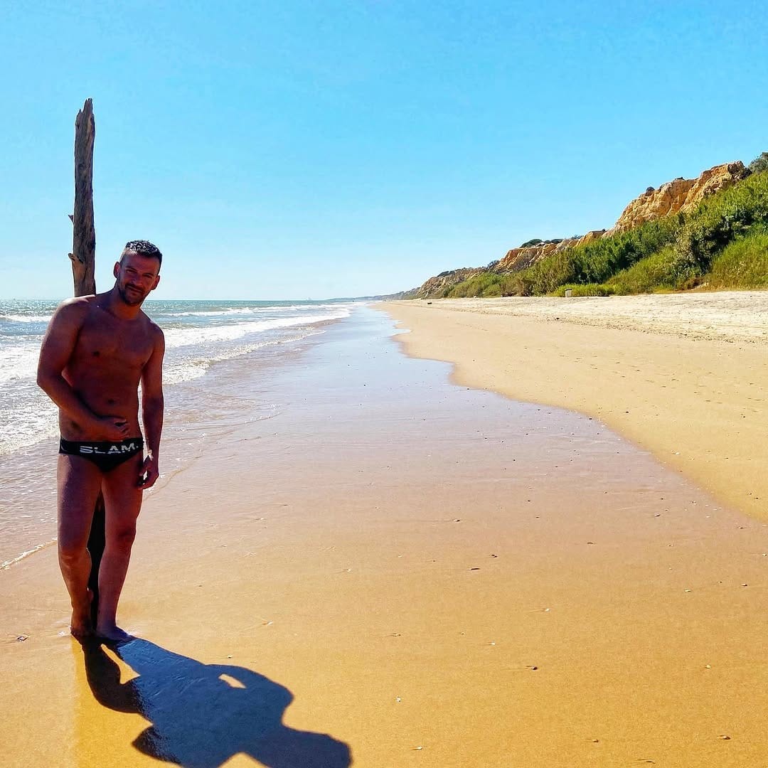 Post 10 by Gonzalo on Instagram (image)