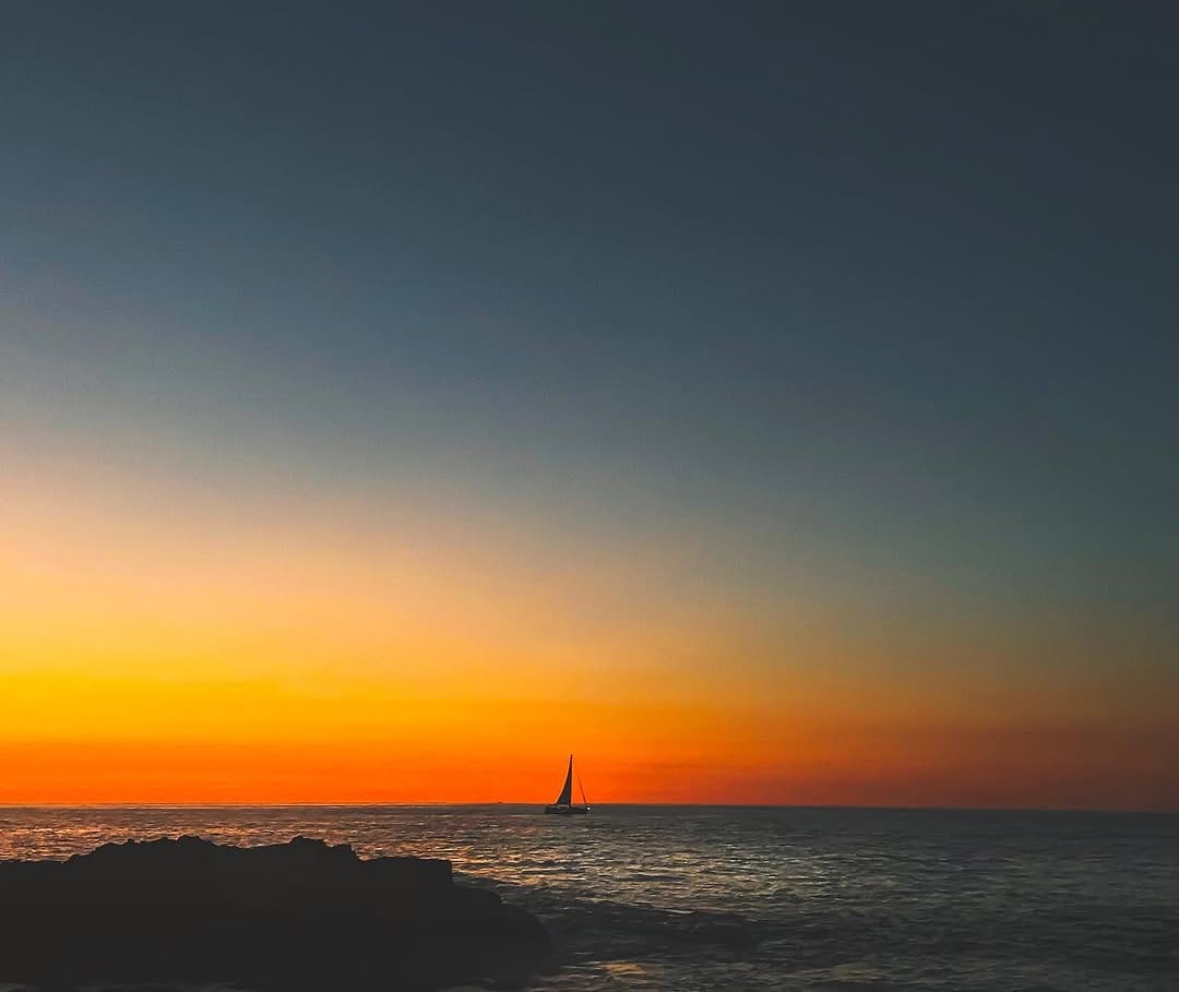 Post 6 by Omar Mx on Instagram (image)