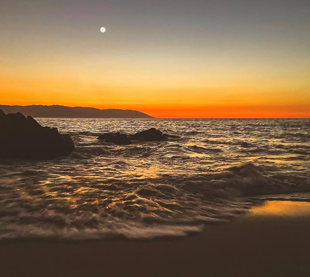 Post 9 by Omar Mx on Instagram (image)