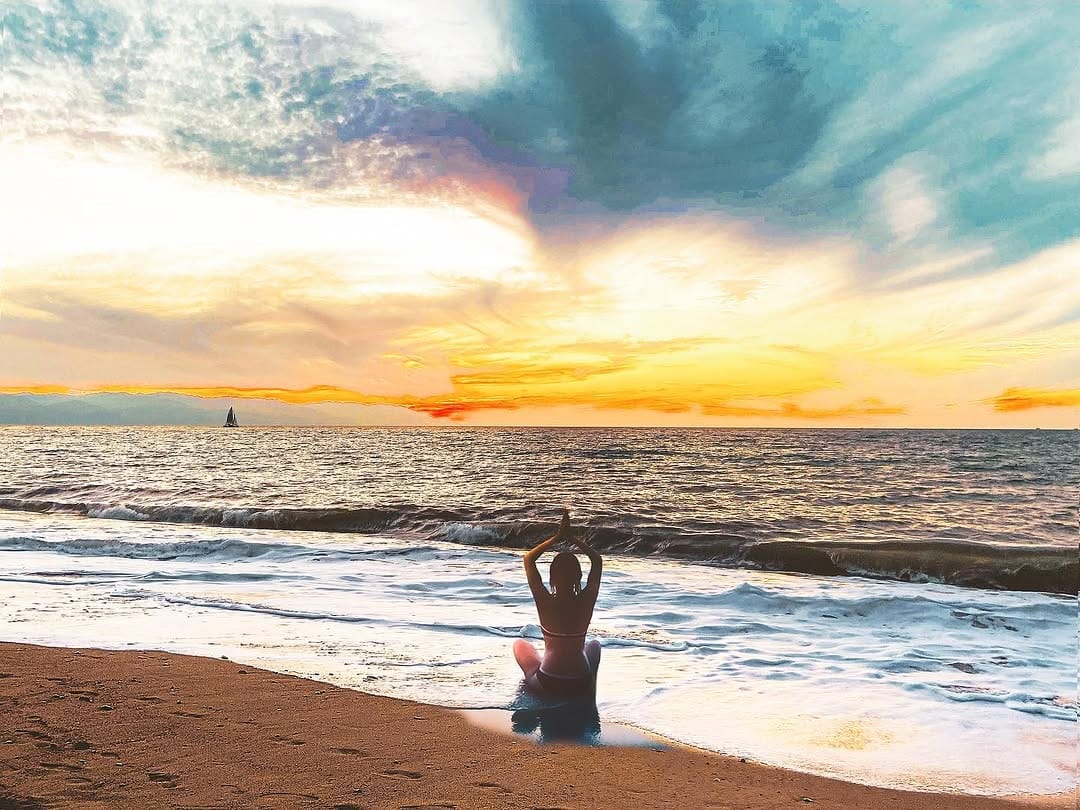 Post 8 by Omar Mx on Instagram (image)