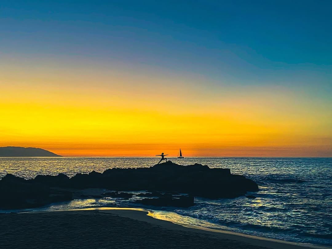 Post 10 by Omar Mx on Instagram (image)