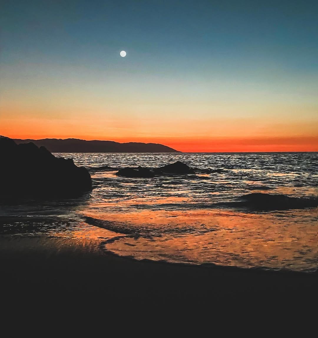 Post 4 by Omar Mx on Instagram (image)