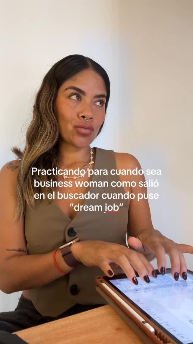 Post 6 by Thalia Vazquez on Instagram (video)