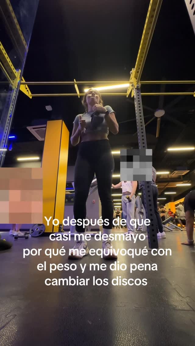 Post 2 by Thalia Vazquez on Instagram (video)