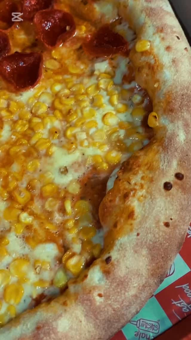 Post 5 by Pizzas Megas Express on Instagram (video)