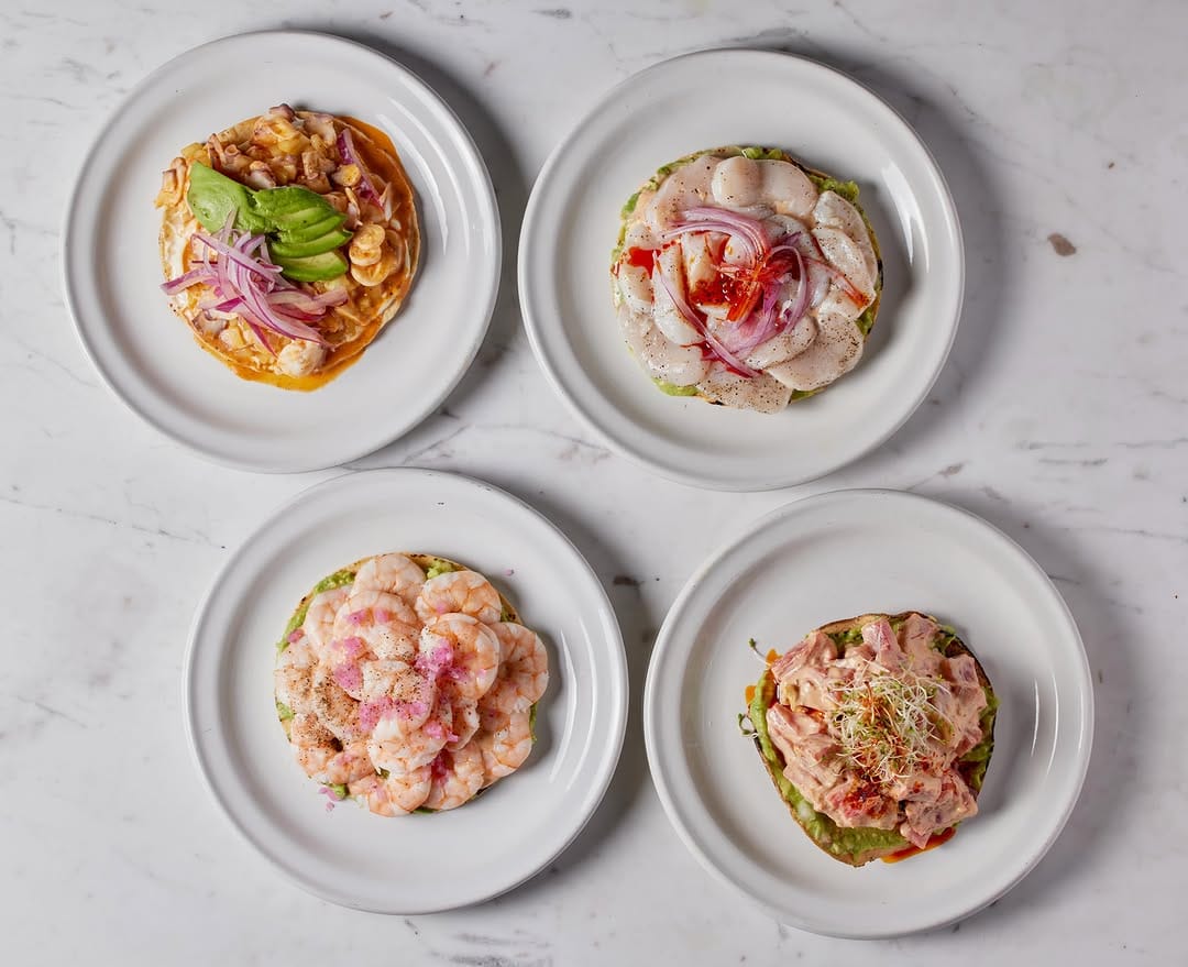 Post 1 by La Barcaza Oyster Bar on Instagram (image)