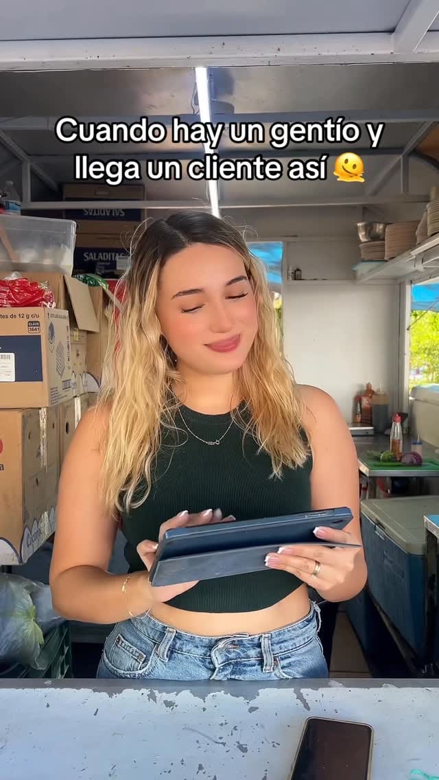 Post 3 by Camarones Las Carpas on Instagram (video)