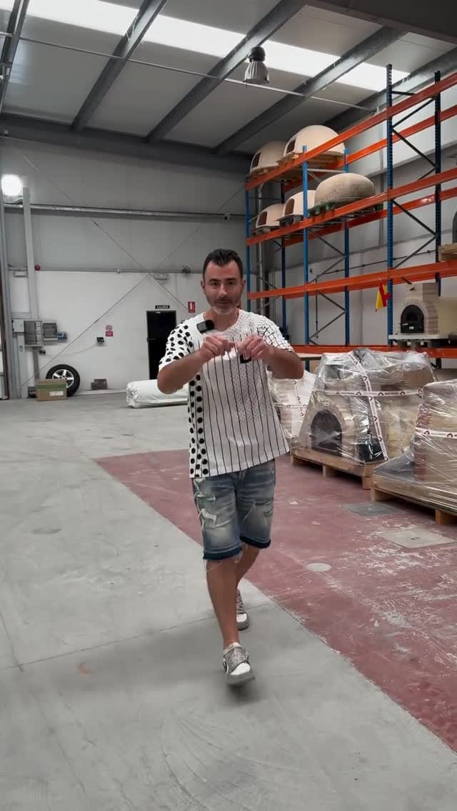 Post 2 by Alfareria Rosa on Instagram (video)