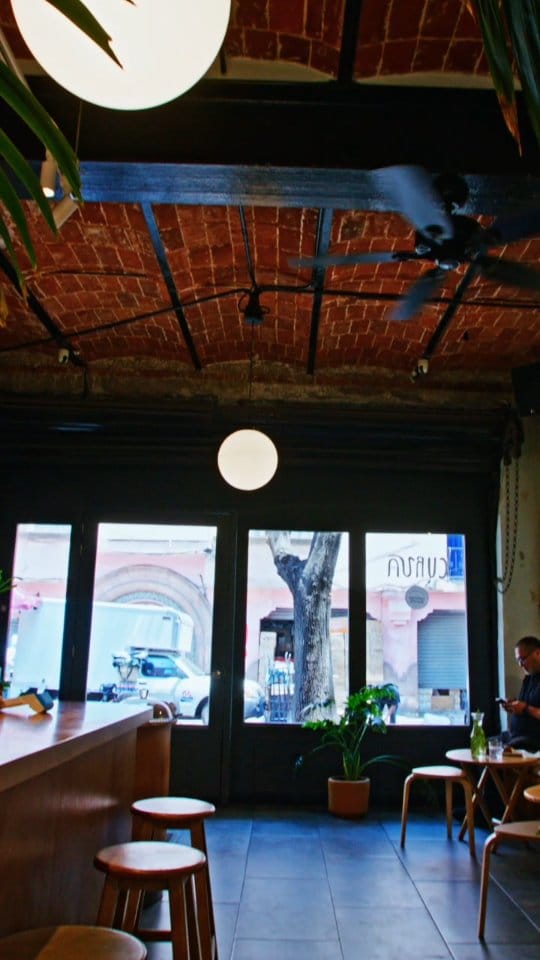 Post 3 by Curva.Cafe on Instagram (video)