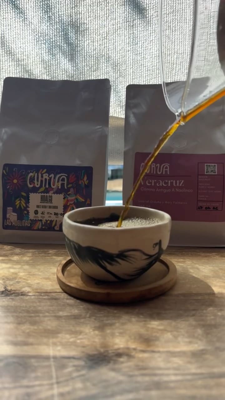 Post 7 by Curva.Cafe on Instagram (video)
