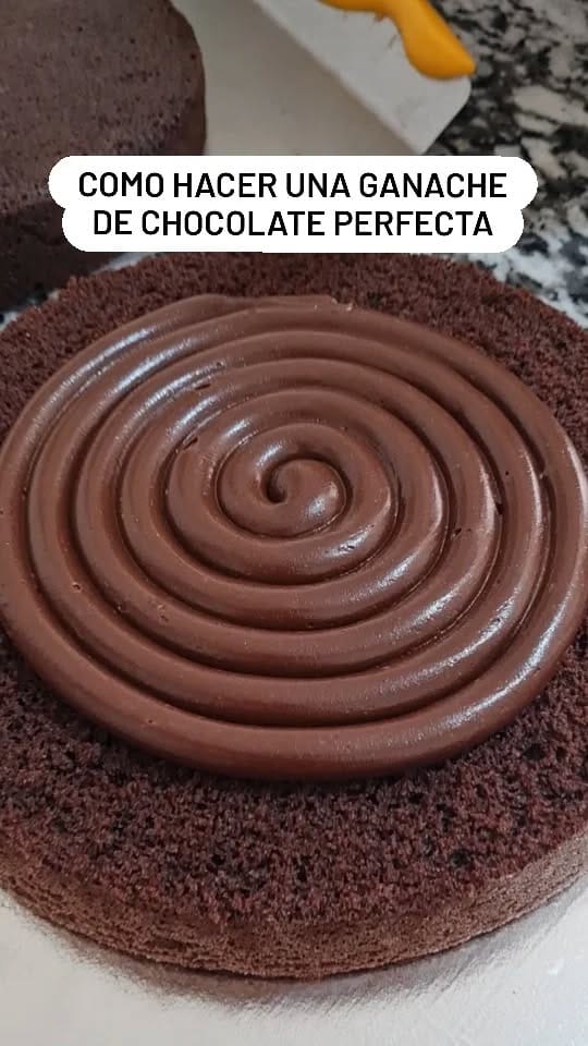 Post 9 by thelmas_cakes on Instagram (video)