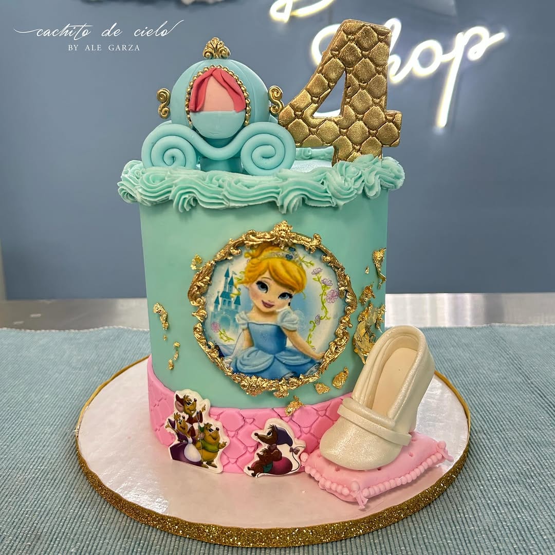 Post 1 by Pasteles creativos en Monterrey✨ on Instagram (image)