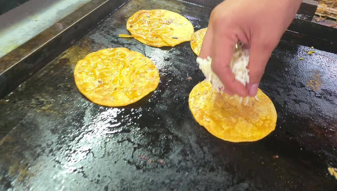 Post 4 by La Mera Birria Monterrey on Instagram (video)