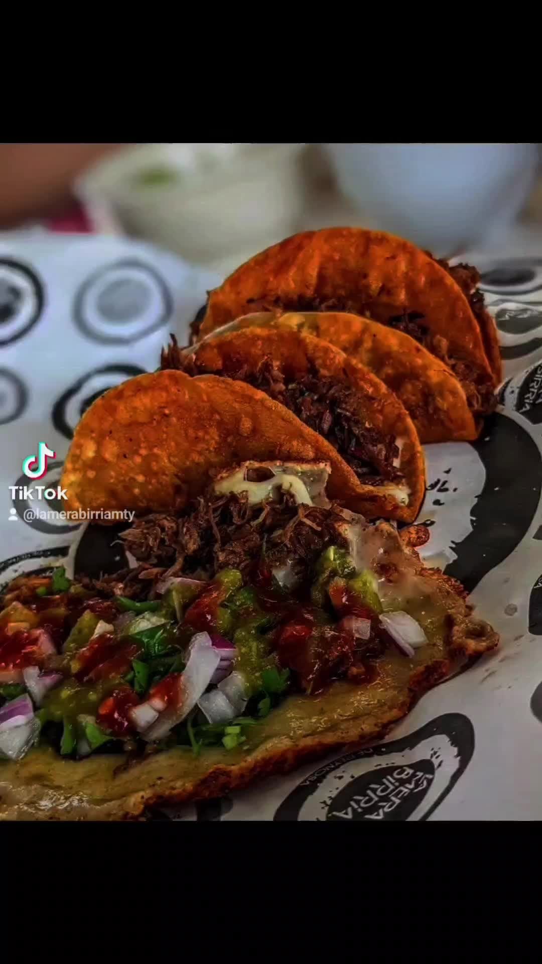 Post 2 by La Mera Birria Monterrey on Instagram (video)