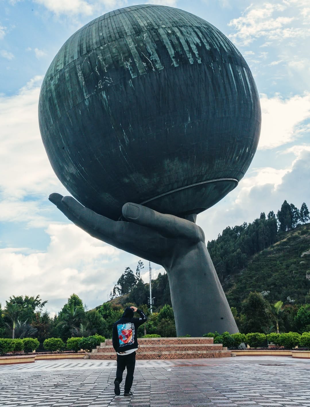 Post 2 by Alex León | 𝗖𝗿𝗲𝗮𝗱𝗼𝗿 𝗩𝗶𝘀𝘂𝗮𝗹 on Instagram (carousel)