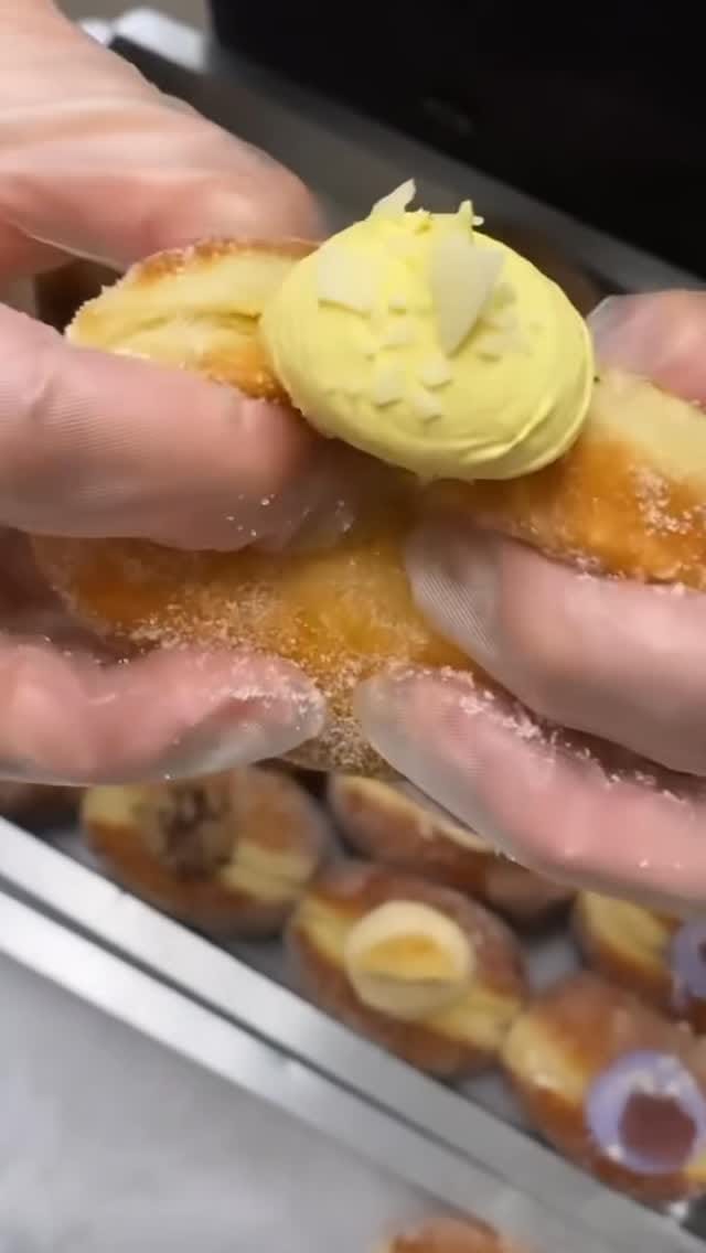 Post 6 by Blooming Buns Bakehouse on Instagram (video)