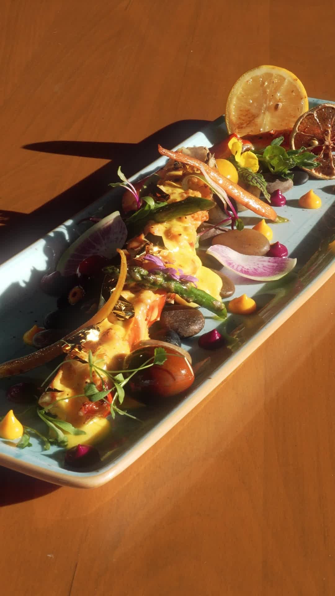 Post 4 by Crab House Cancun on Instagram (video)