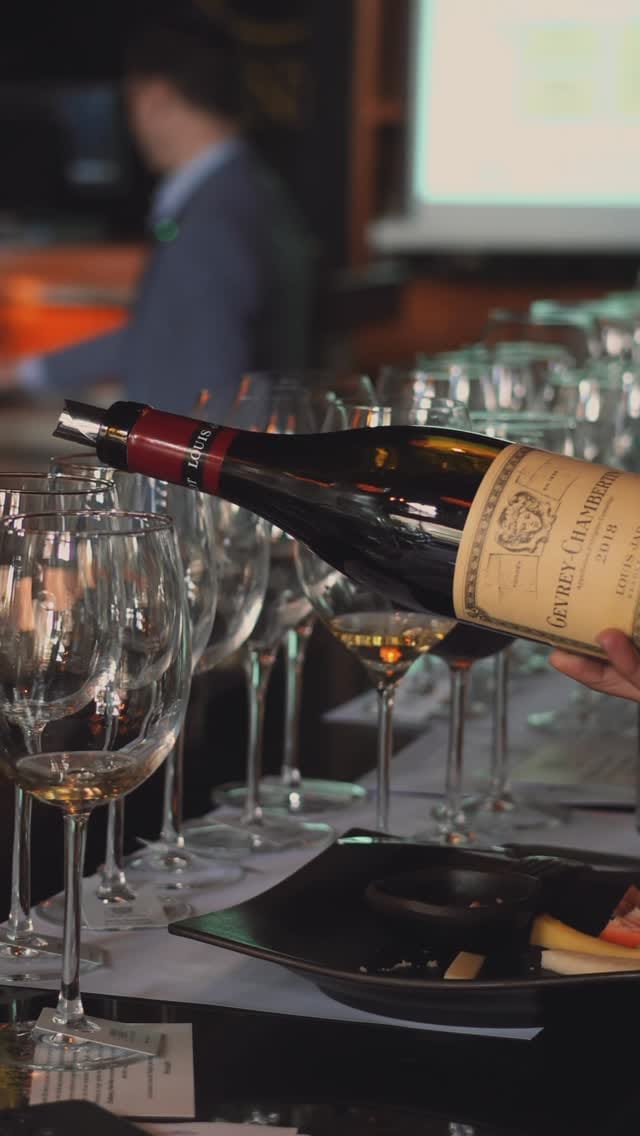 Post 1 by Côt Winehood on Instagram (video)