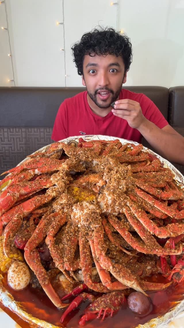 Post 7 by Bubba’s Crab House on Instagram (video)
