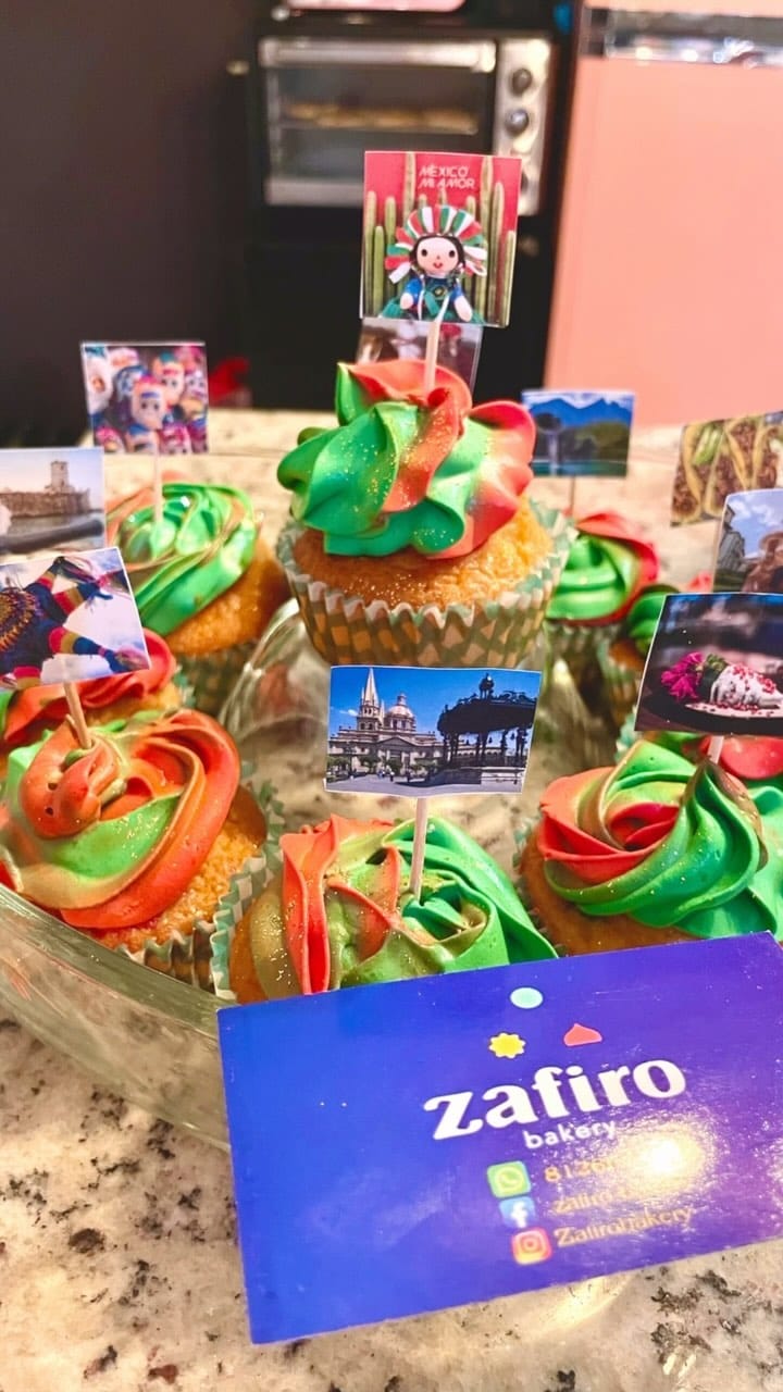 Post 8 by Zafiro Bakery on Instagram (video)