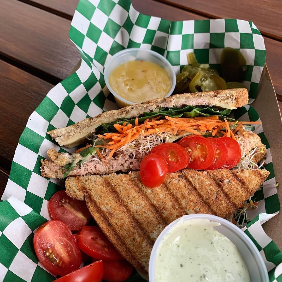 Post 10 by DELI SALADS on Instagram (image)