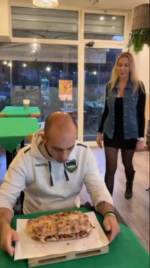 Post 7 by Pinsa & DeliciOus - ROMA on Instagram (video)