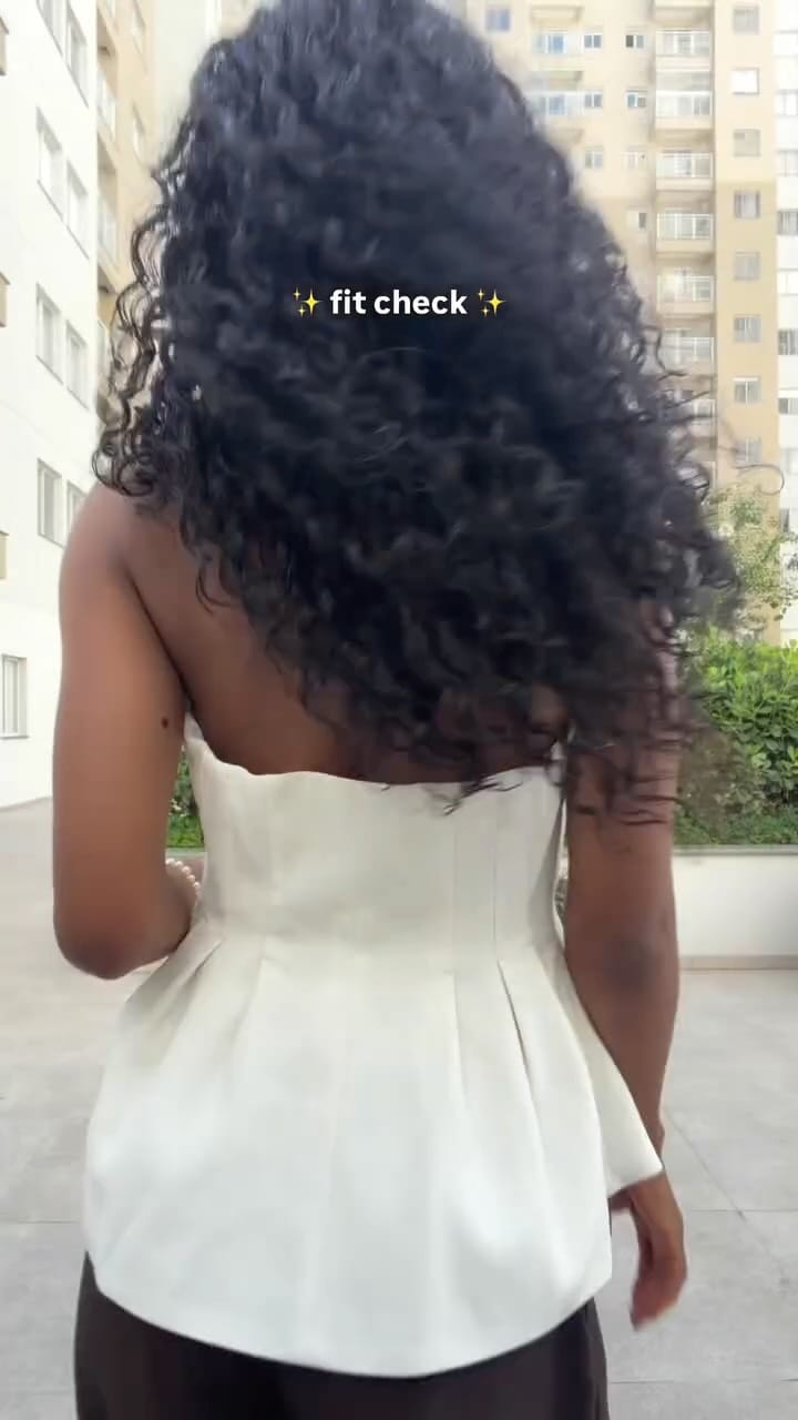 Post 6 by Lu Sant’s on Instagram (video)