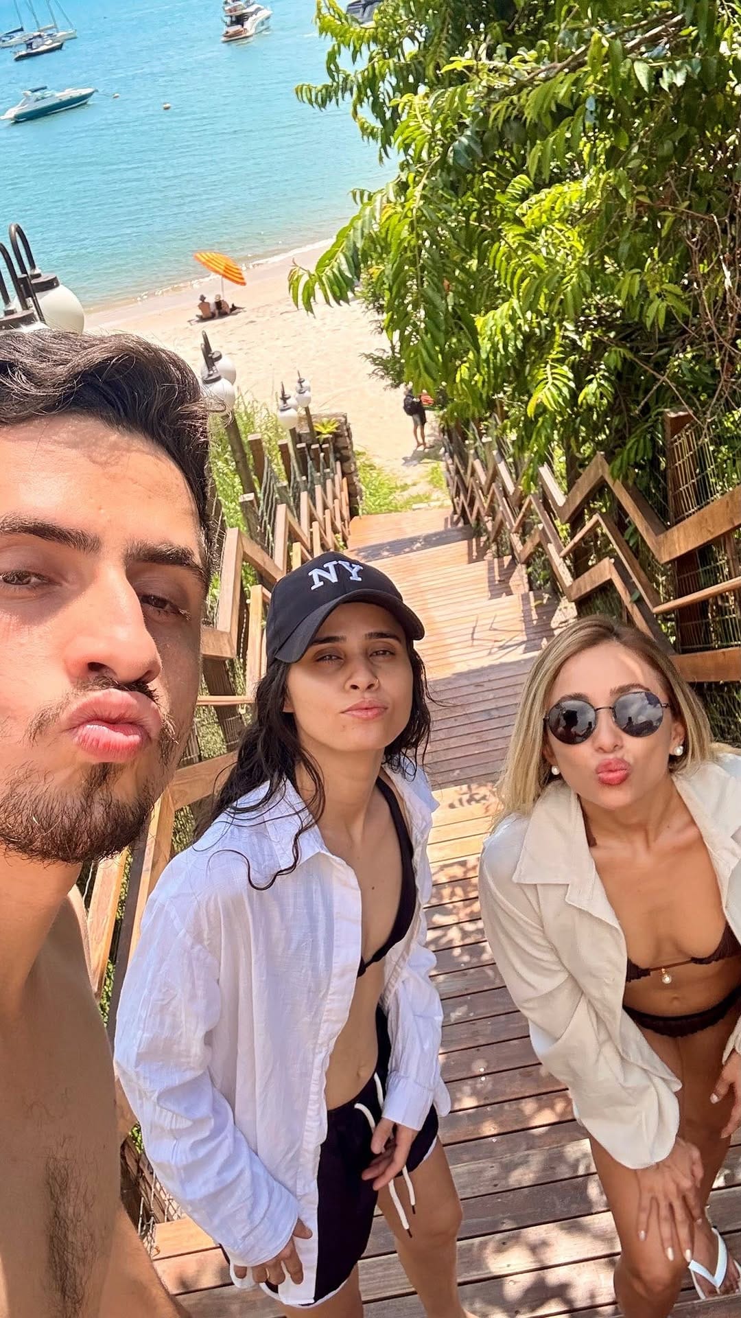 Post 3 by Junior Lopes on Instagram (video)