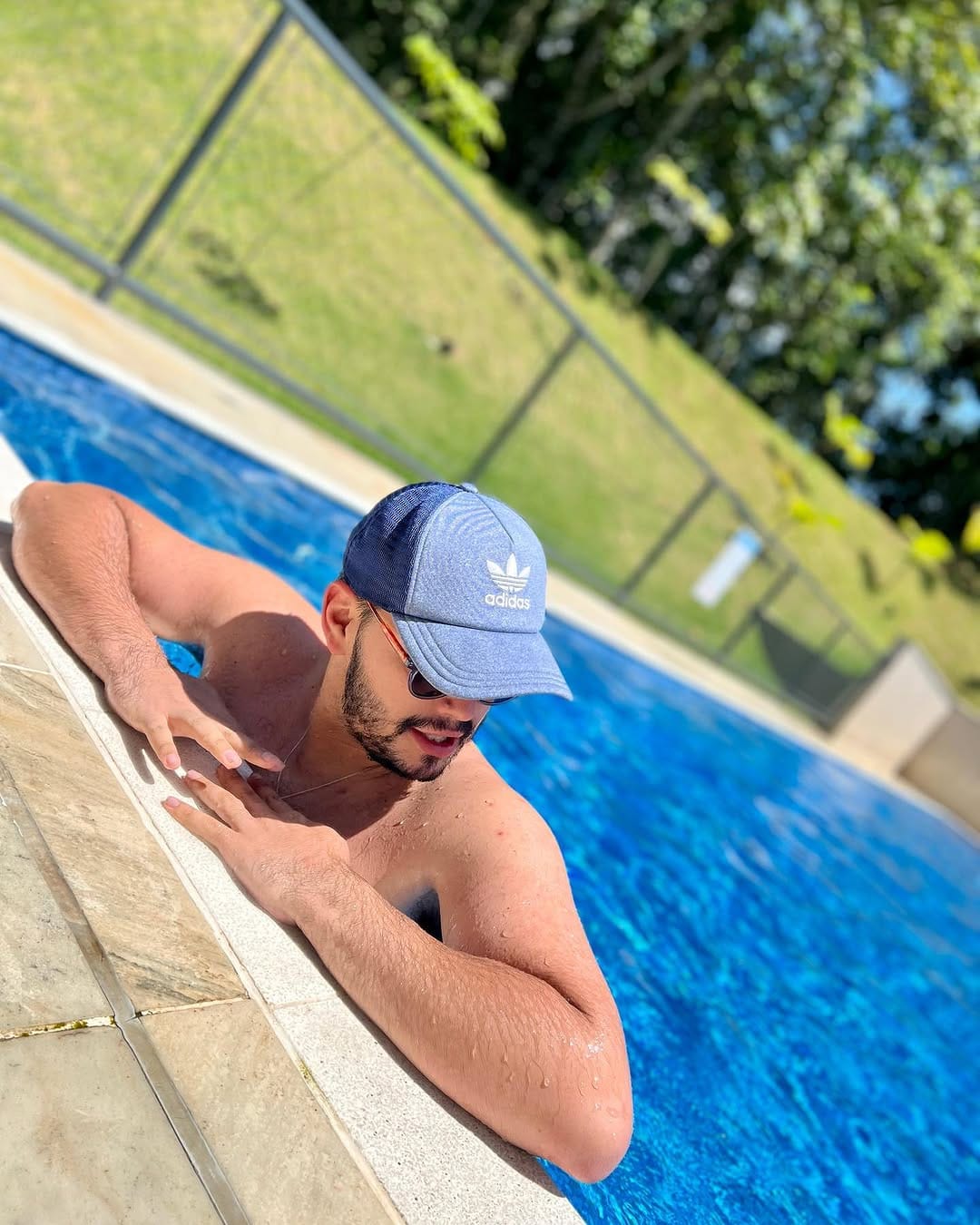 Post 6 by Lucas Guilherme Ramos on Instagram (carousel)